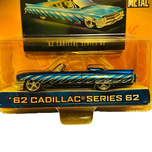 Jada Dub City 1962 Cadillac Series 62 Convertible Blue - Picture 4 of 9